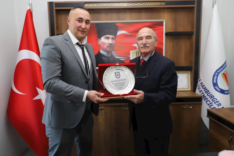 Ankara Hamburger İşletmecileri Esnaf Odası’nda Devir Teslim Töreni